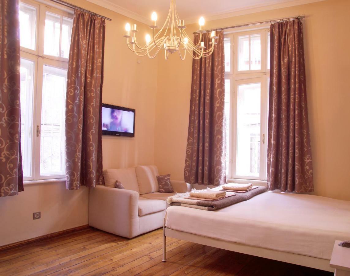 Interhost Guest Rooms And Apartments Sofie Exteriér fotografie